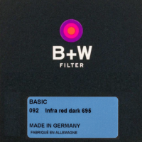 B+W BASIC 092 IR Black Red 695 72mm. Светофильтр инфракрасный для фотосъёмки