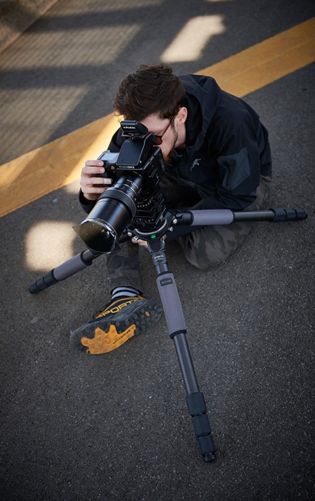 Profoto-B1-PhaseOne-Richard-Thompson-Profoto_586-600x955.jpg