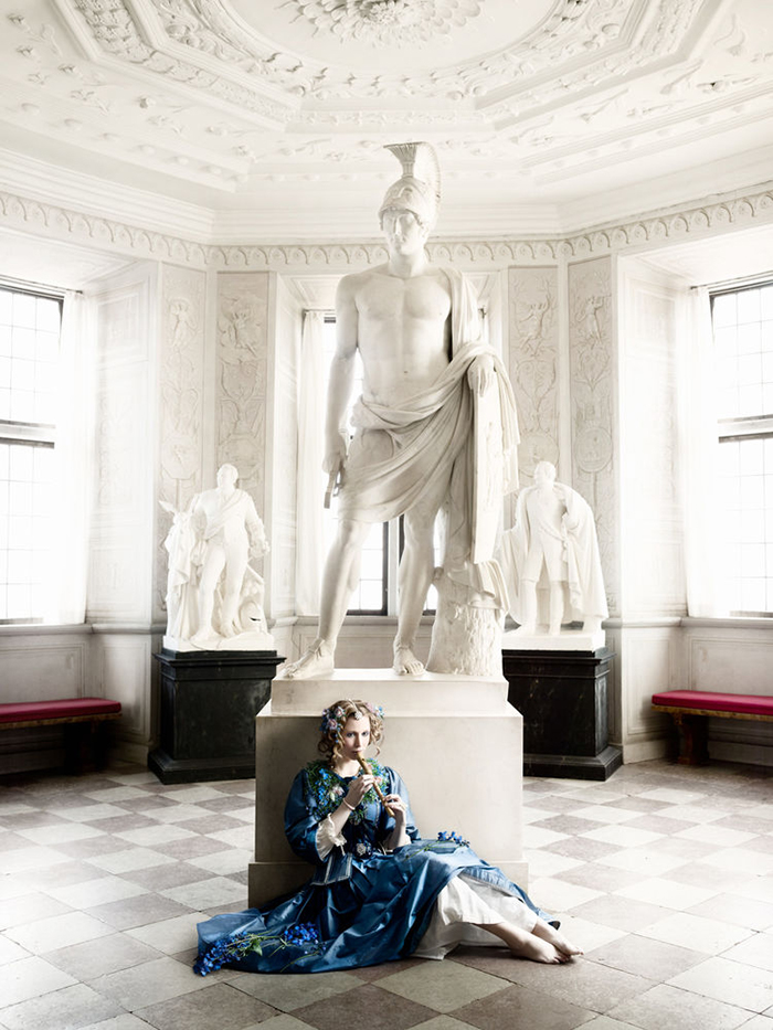 Profoto-Pro-B4-Alexia-Sinclair-A-Frozen-Tale-The-Marble-Room.jpg Profoto-Pro-B4-Alexia-Sinclair-A-Frozen-Tale-The-Marble-Room.jpg