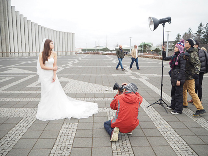 Profoto-B1-Muse-Muse-Iceland-007-BTS-600px.jpg