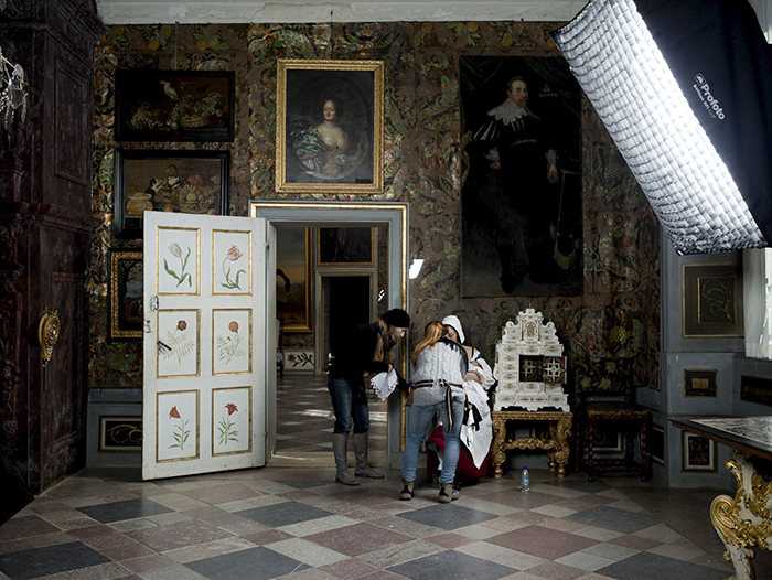 Profoto-Pro-B4-Alexia-Sinclair-A-Frozen-Tale-The-Contess-Drawing-Room-bts-1.jpeg Profoto-Pro-B4-Alexia-Sinclair-A-Frozen-Tale-The-Contess-Drawing-Room-bts-1.jpeg